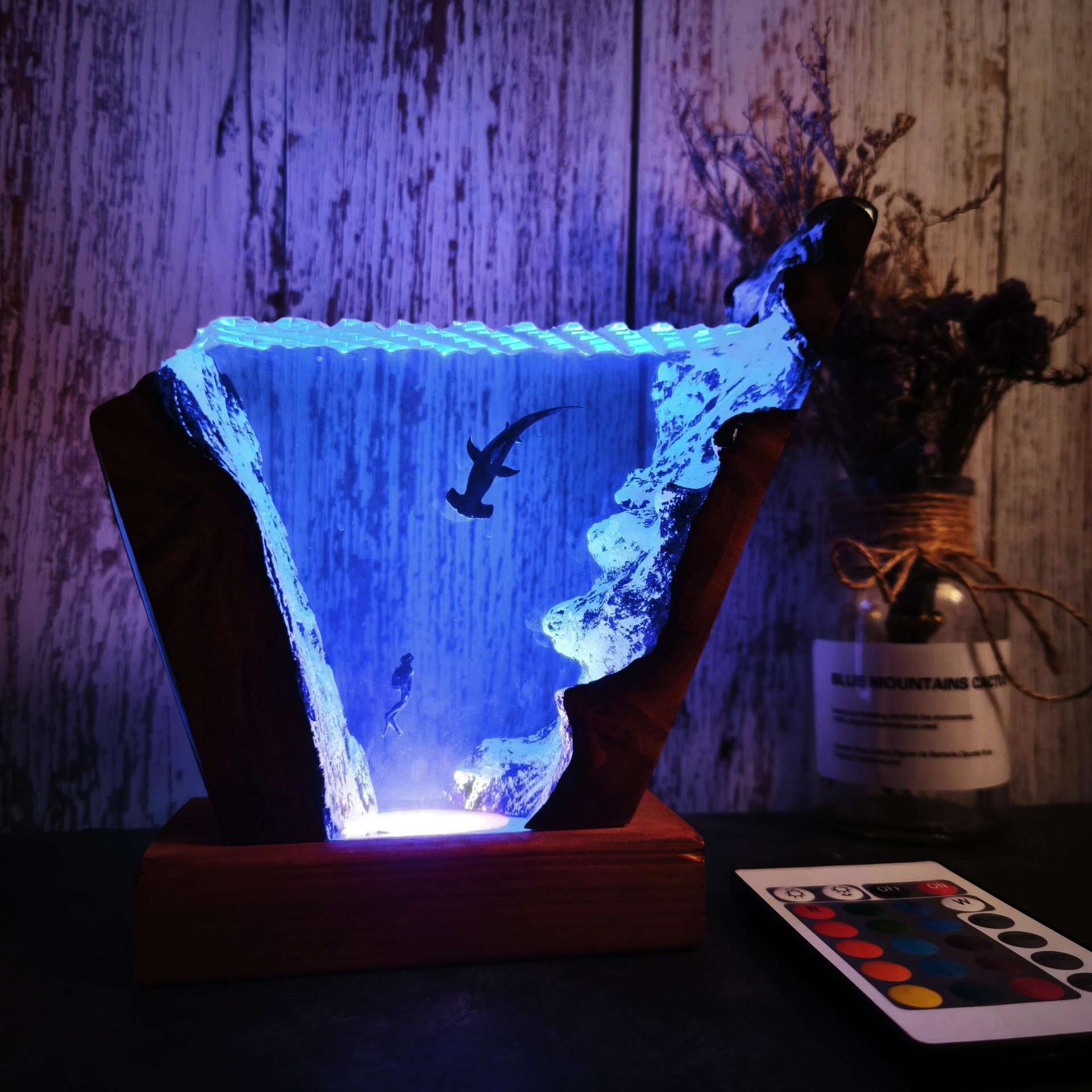 Resin Art Wedding Gift - 6 * 4-inch Ocean Series Duikerhamerhaai